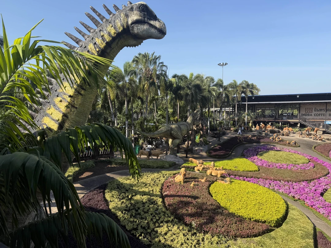 Гид Евгения прекрасно провела экскурсию, рассказала про растения, очень чутко подстраивалась под людей и ситуацию и