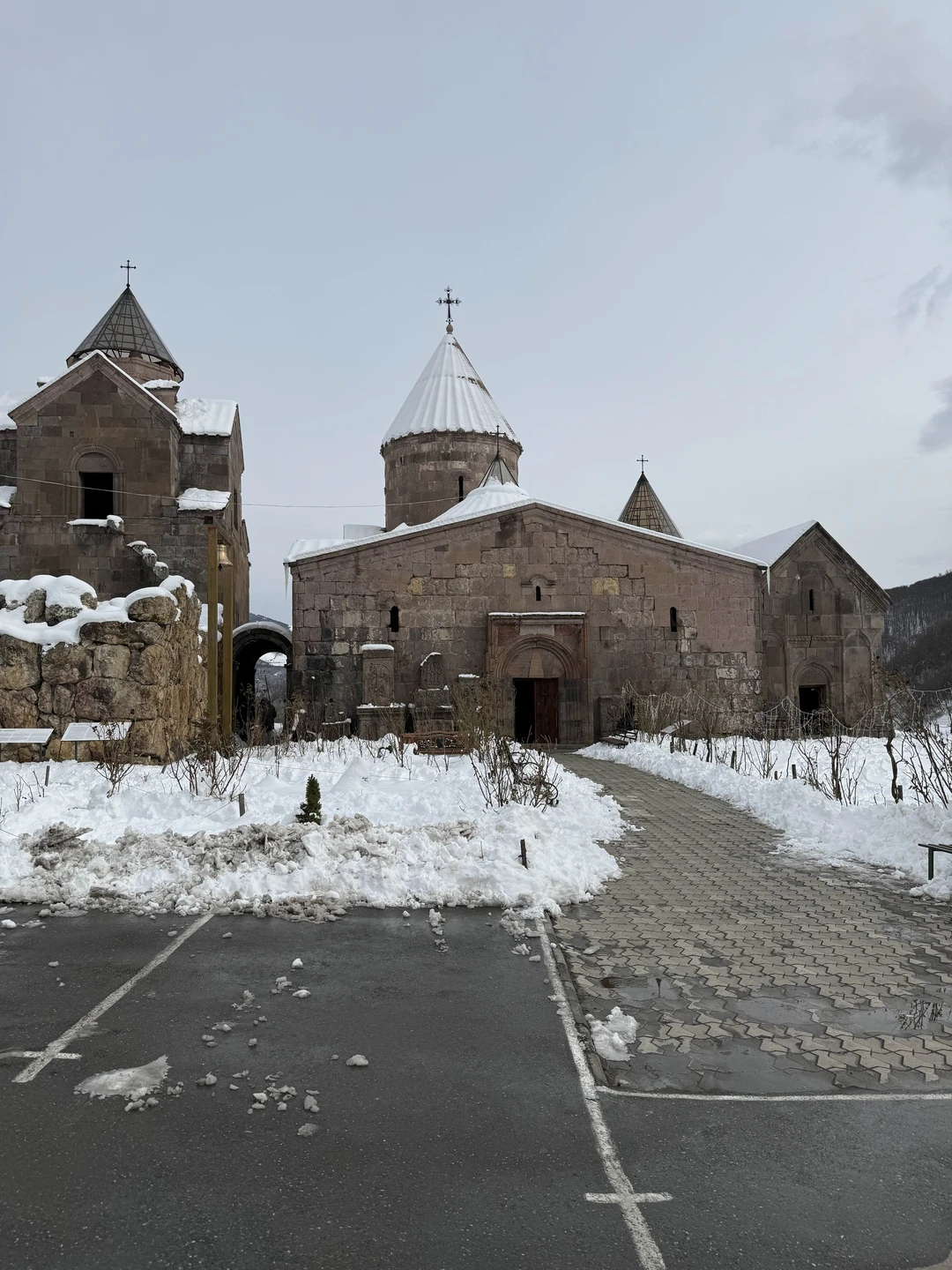 Из Еревана - на север Армении (Дилижан, Агарцин, Гошаванк, озёра Севан и Парз) (Ксения)