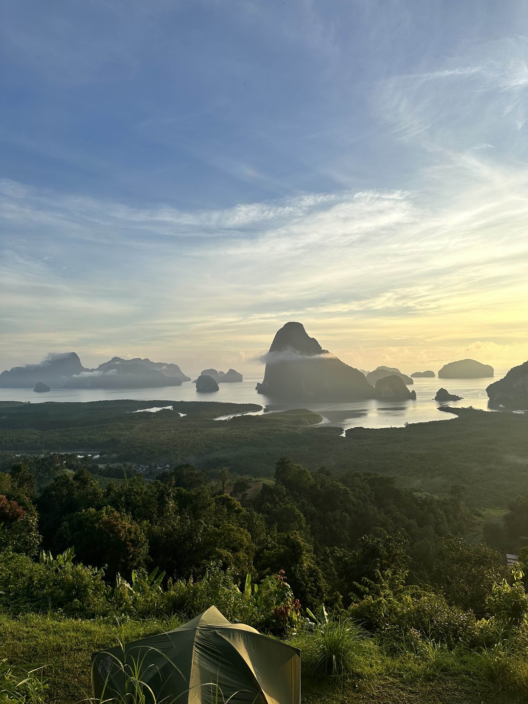Локации очень красивые и нетипичные