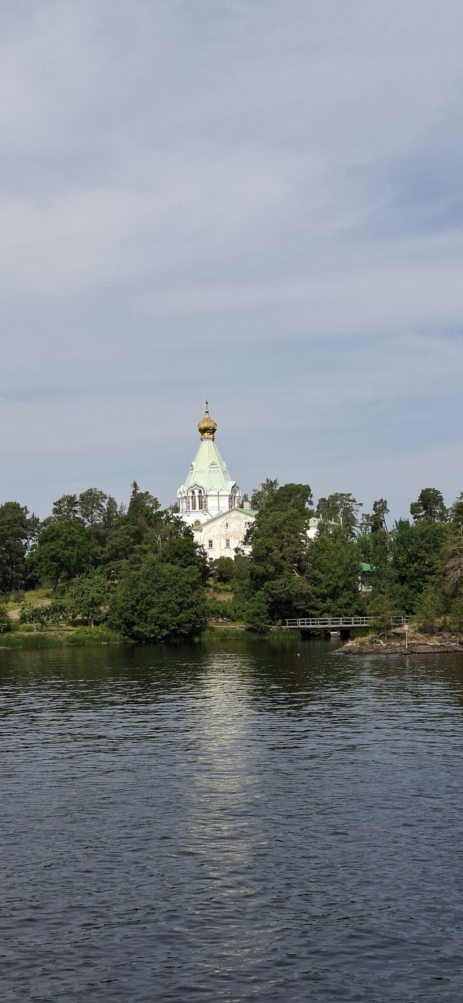 Сегодня состоялась наша долгожданная экскурсия на Валаам. Выбирали,как и многие, по отзывам. И однозначно попали в точку.