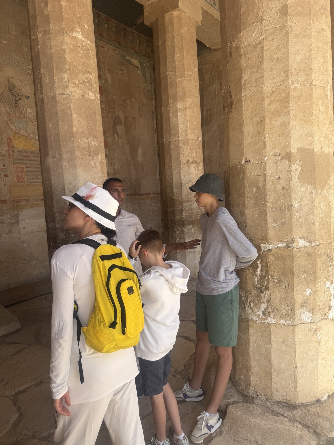 Организация экскурсии продумана до мелочей, нигде не ждали, на все успевали, в толпах людей не утопали