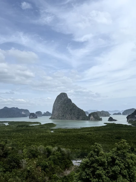 Чудесная экскурсия! Программа насыщенная, но при этом не утомительная, все супер комфортно и интересно. особенное впечатление