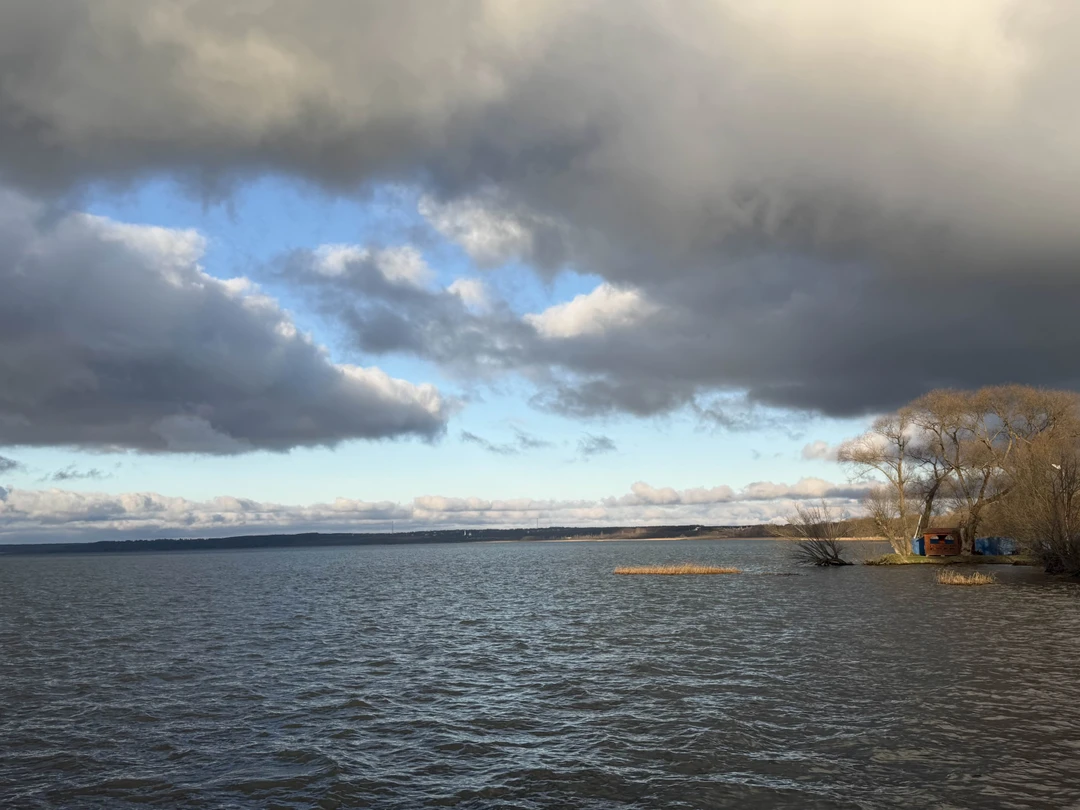 Интересная экскурсия! Нас было две семьи с детьми 18, 11 и 12 лет. Всем очень понравилось