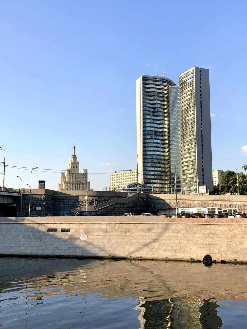 Экскурсия по Москве-реке на роскошном корабле (9/12)