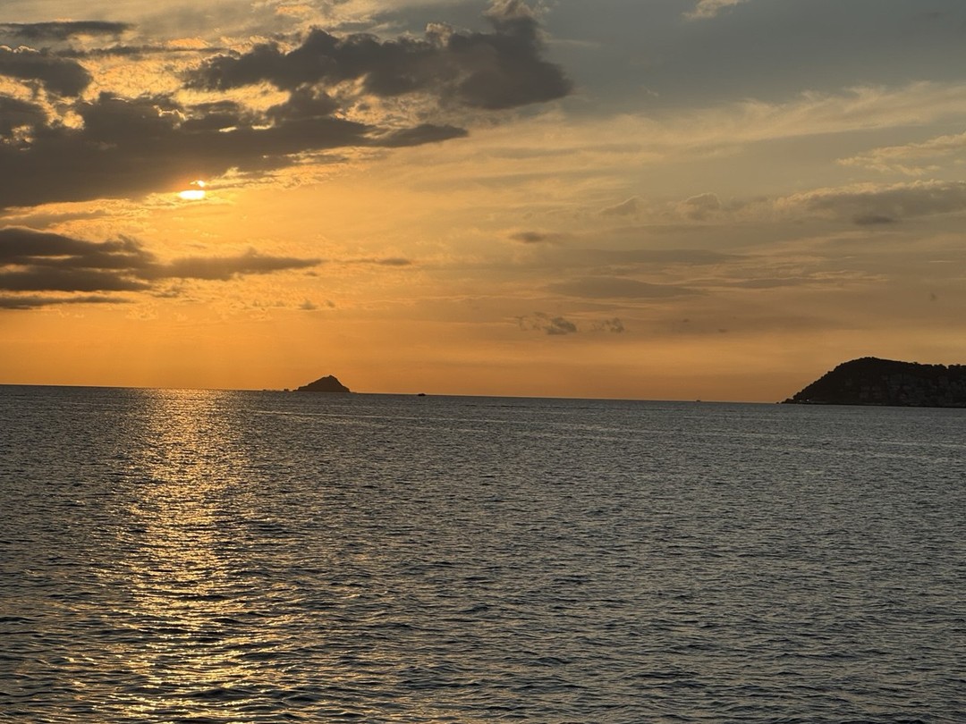 Экскурсия с Эльвином оставила у меня очень приятное впечатление. Он был очень информативен, терпеливо отвечал на