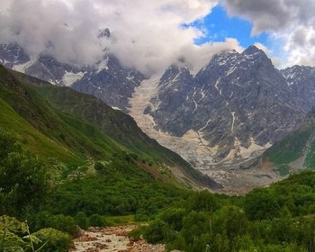 Мартвильский каньон, дворец князей Дадиани, Местия и сванский ужин