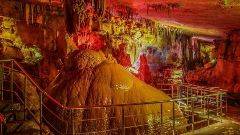 Каньон Окаце, водопады Кинчха и пещера Сатаплия за один день (из Кобулети)