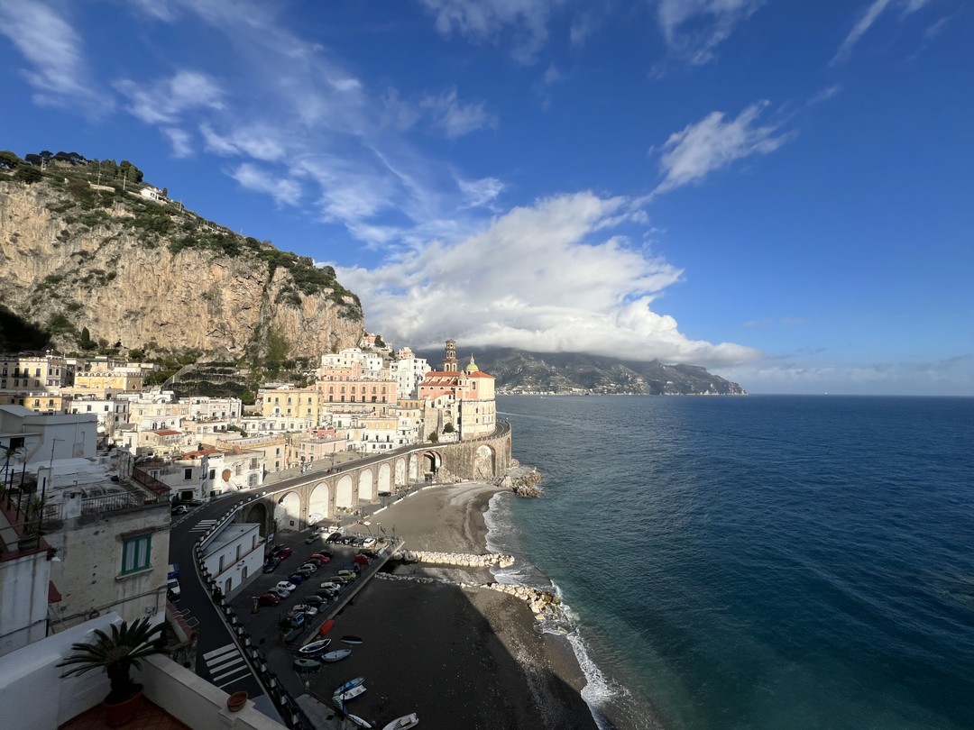 Восхитительный день с Алиной! Её увлекательные рассказы сделали наш полный дневной тур по Позитано, Амальфи, Атрани
