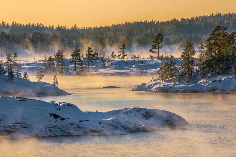 Пейзажи Карелии: прогулка по Ладожским шхерам на аэролодке