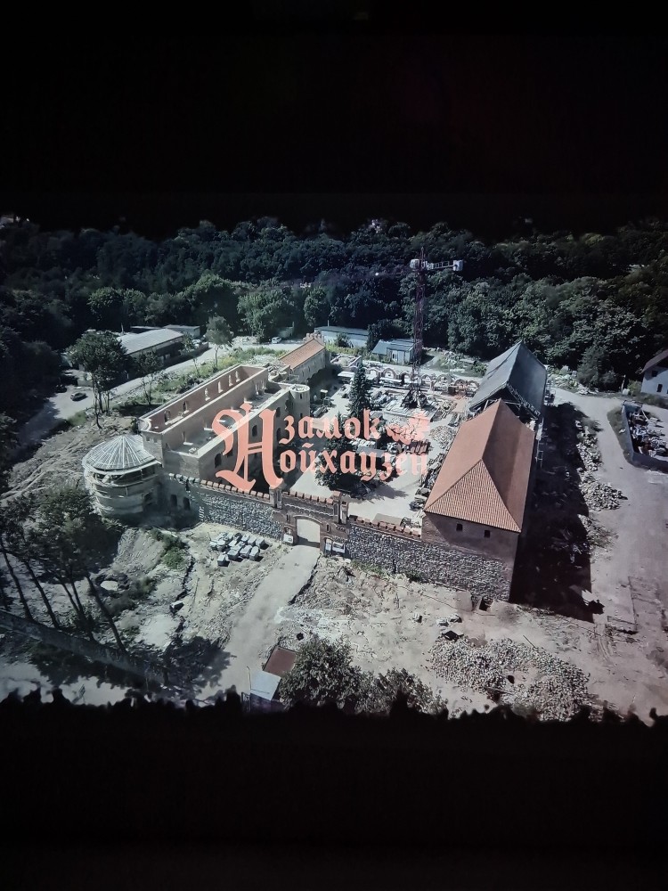 Так получилось, что наша экскурсия была "наоборот": мы ехали не из аэропорта, а в аэропорт. Отличный