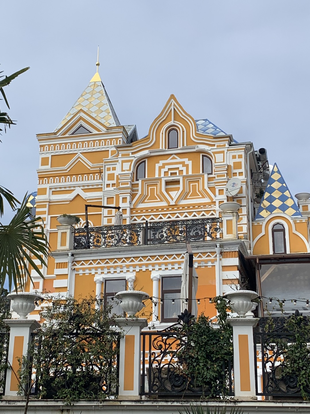 Найти Людмилу - это была большая удача! Всем могу рекомендовать формат индивидуальной экскурсии: 3 часа пролетели