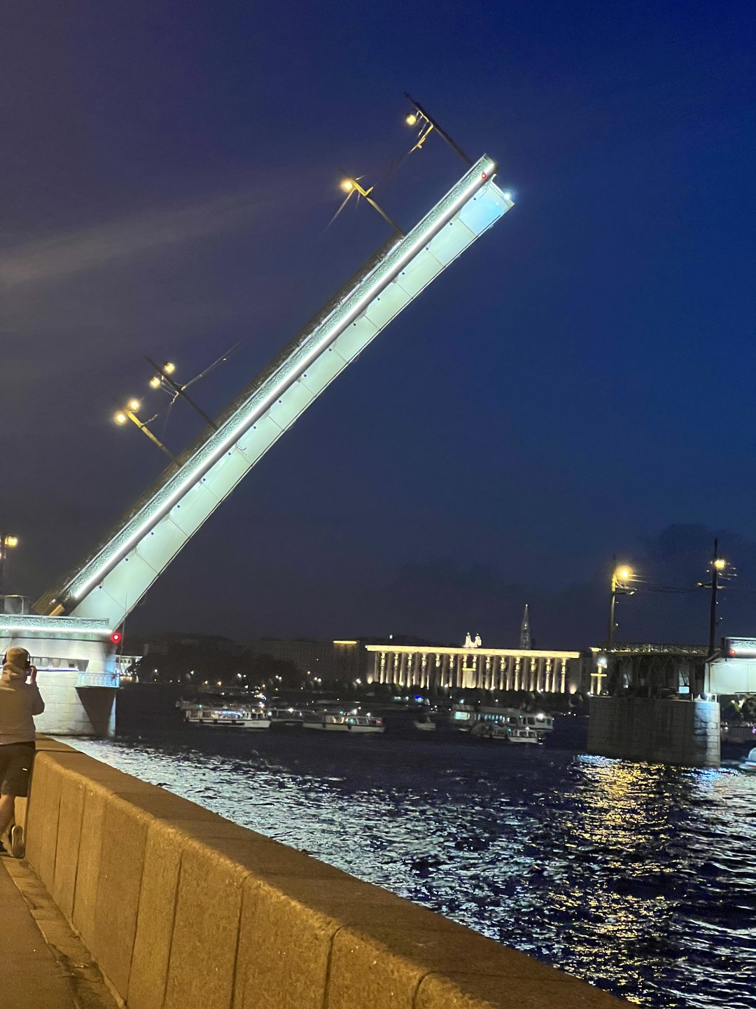 Романтика белых ночей и разводных мостов (Анна)