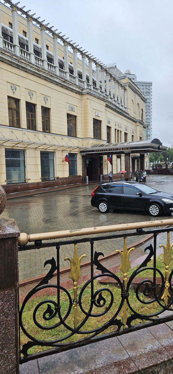 Нам очень все понравилось. Не смотря на то что весь день лил дождь это ниикак не