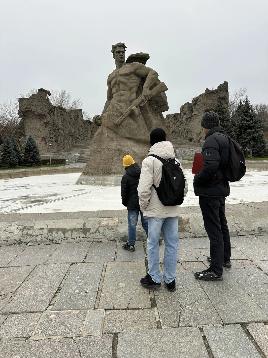 Однозначно рекомендую данную экскурсию! Мы сходили на Мамаев курган сначала сами, просто погуляли, все посмотрели, но