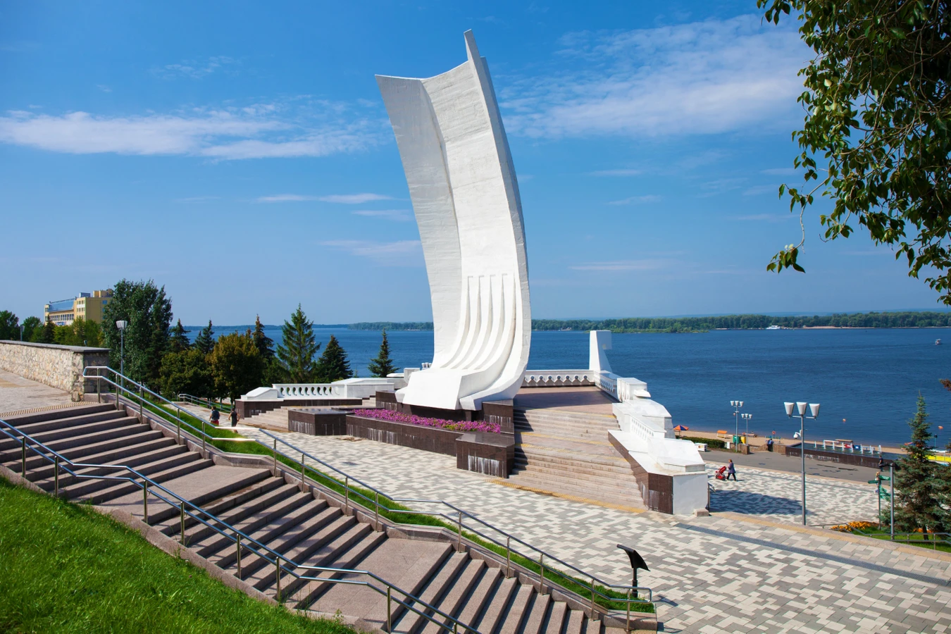 Самарская набережная: от истоков до «Бурлаков на Волге»