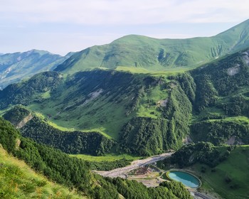 Арка Дружбы, крепость Ананури и Боржоми