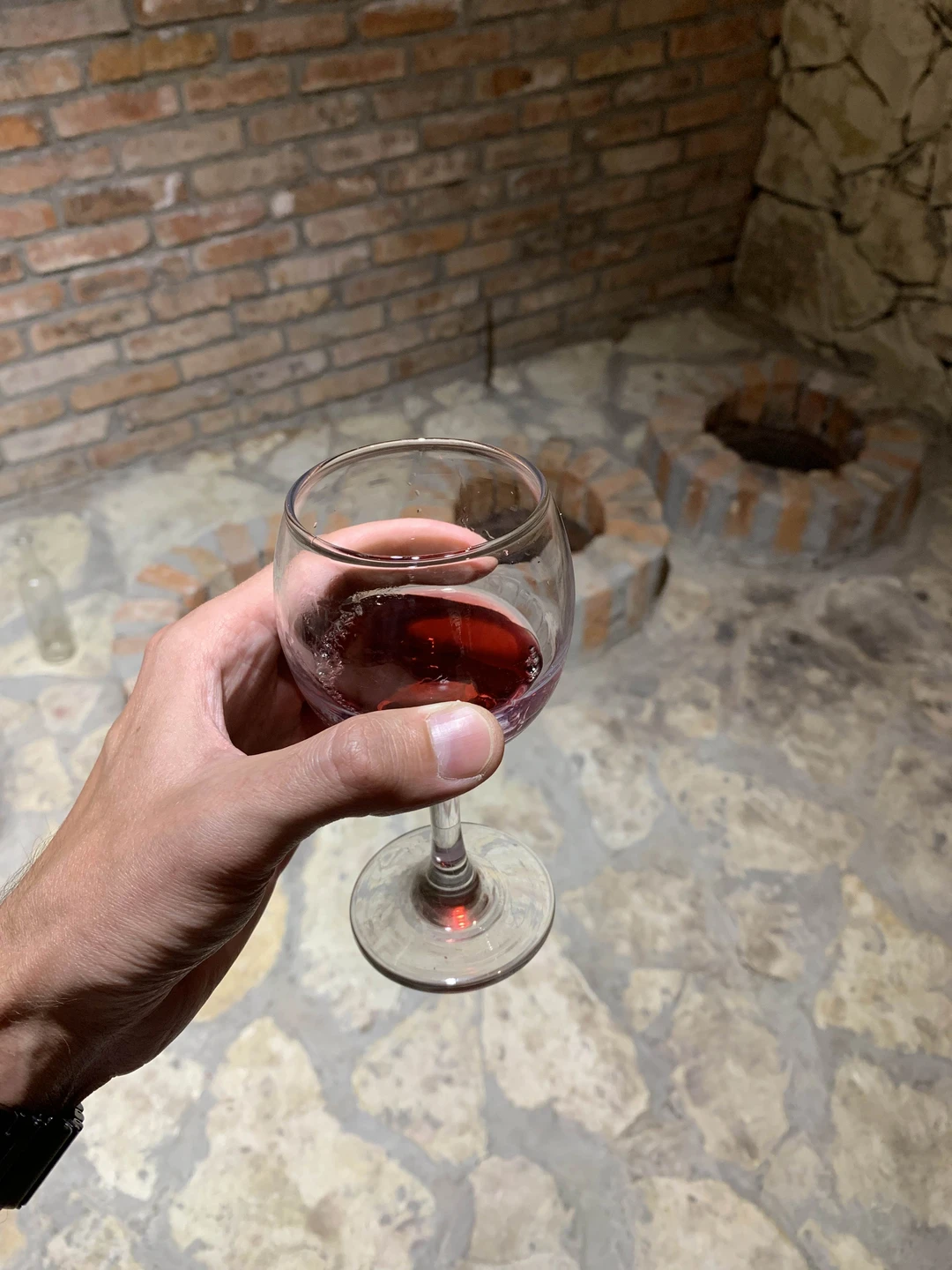 Экскурсия очень понравилась, поездка по Абхазии была на УАЗ Патриот мини-группами из 8 человек в машине,