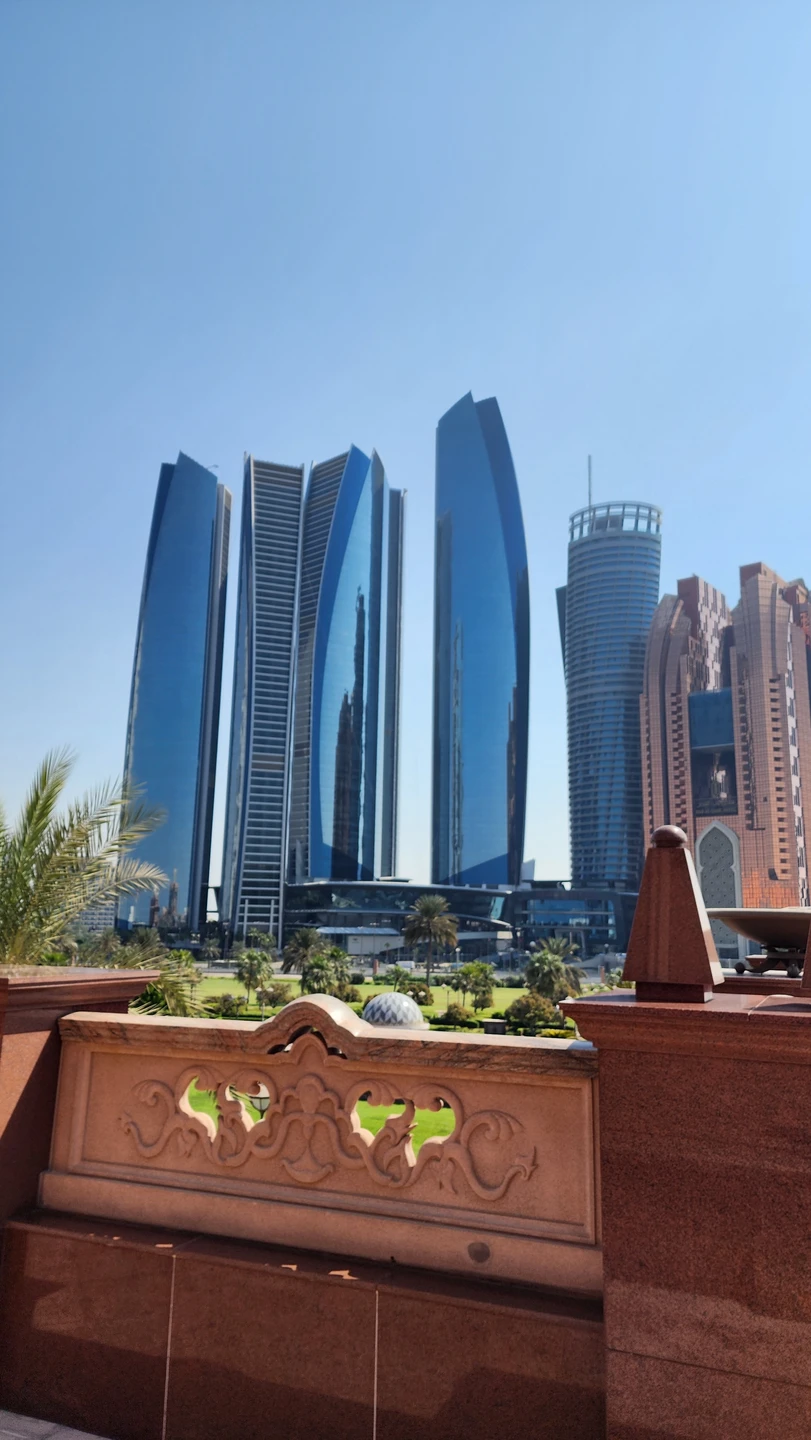 Хочу выразить благодарность Фариду за проведенную экскурсию. Максимум локаций и информации, Фарид очень интересный собеседник и