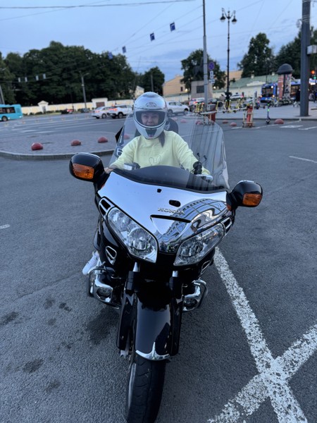 На мотоцикле по вечернему Питеру или к разводным мостам (Людмила)