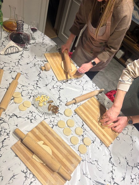 Всё было превосходно. Спасибо большое таким замечательным людям за рассказы не только про вкусные блюда, но