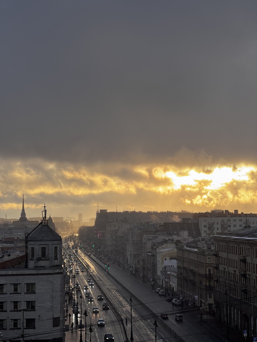 Экскурсия огонь! Как будто гуляли с другом, который показывает нам свой любимый город. Видно что вложена