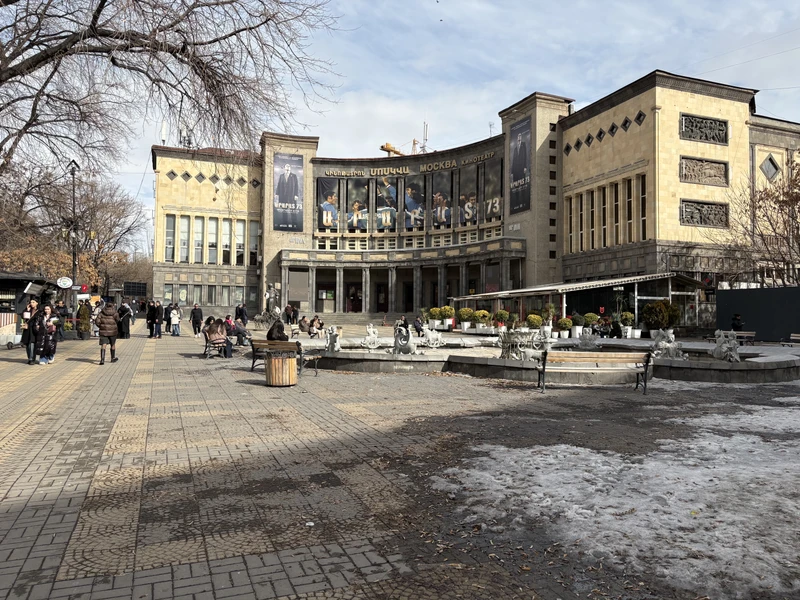 Мы очень благодарны Алине за этот день. Алина очень интересная рассказчица, с ней невероятно комфортно, чувствуется