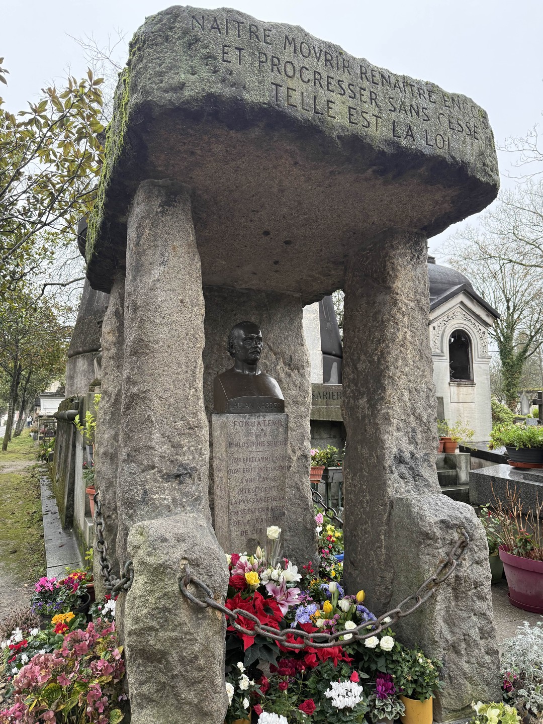 Очень отзывчивая девушка, с юмором. С уважением подходит к экскурсии. Обязательно к ней вернусь