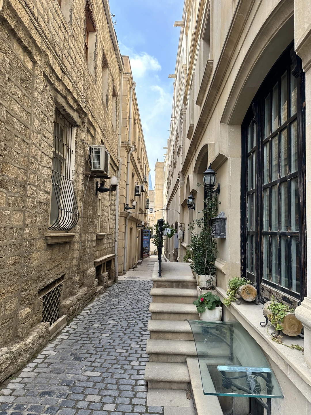 Замечательная экскурсия! Сабина с первой минуты заинтересовала прогулкой сказав что те 2 дня которые мы прошли