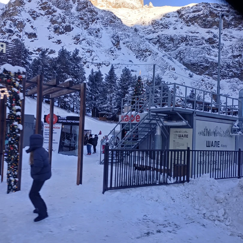 На джипе к Эльбрусу: Гижгит, поляна Азау и поляна Нарзанов (Дарья)