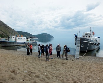 Водное путешествие по Байкалу и экскурсия по Кругобайкальской железной дороге
