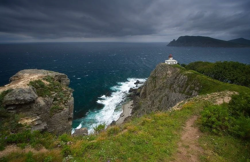 Мысы и пляжи северного Приморья и заповедный остров Петрова