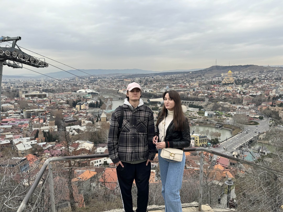 Добрый день! Хотела бы оставить отзыв о поездке в Тбилиси) Все прошло просто отлично! Гид Меружан