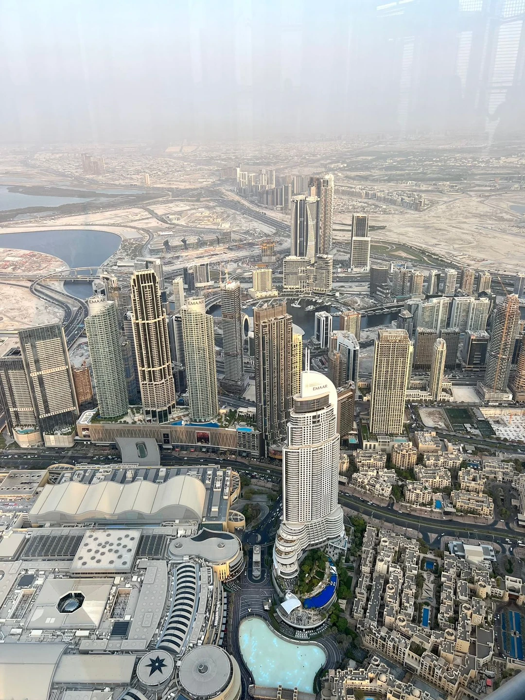 Приобрели билеты у Виктории. Всё чётко, никаких проблем. Денег этих стоит однозначно. Никакой огромной толпы, давки