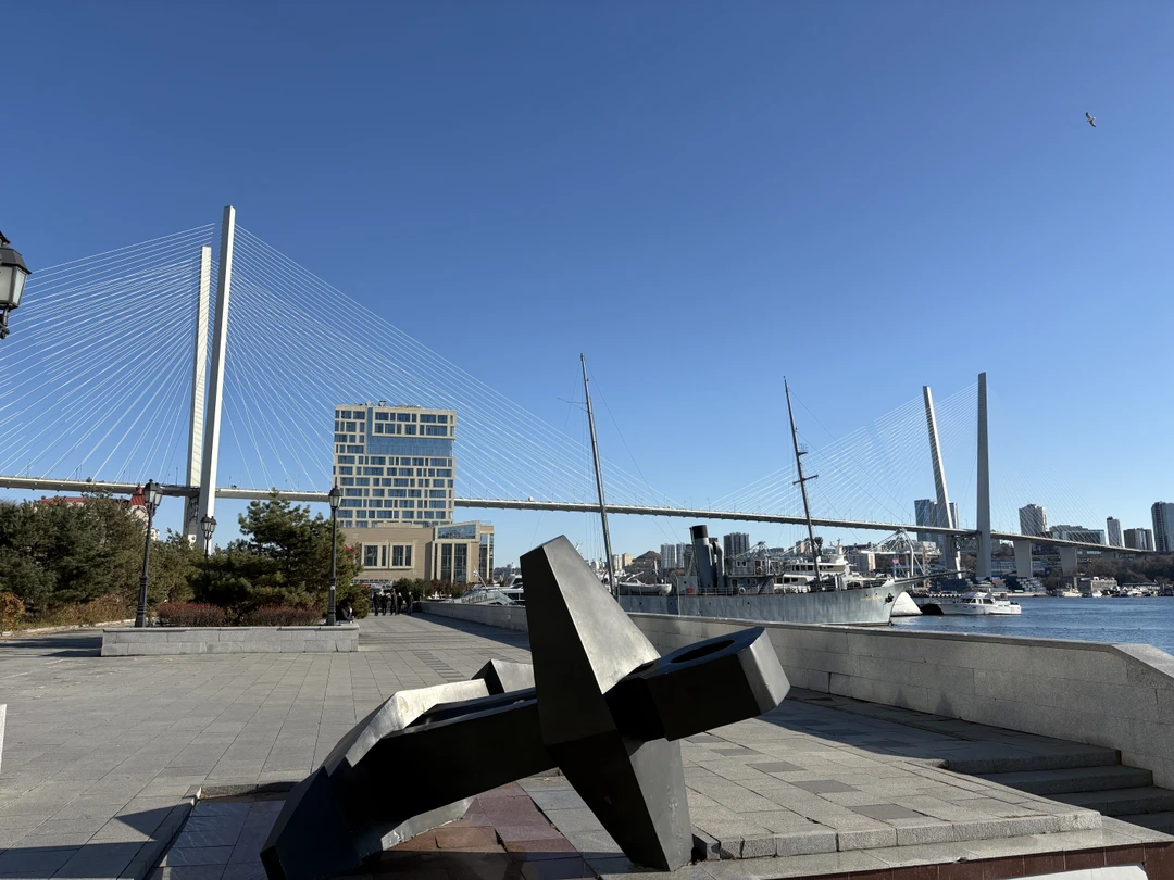 Великолепная экскурсия! С первых минут было понятно, что нас ожидает нечто особенное. Гид был не просто