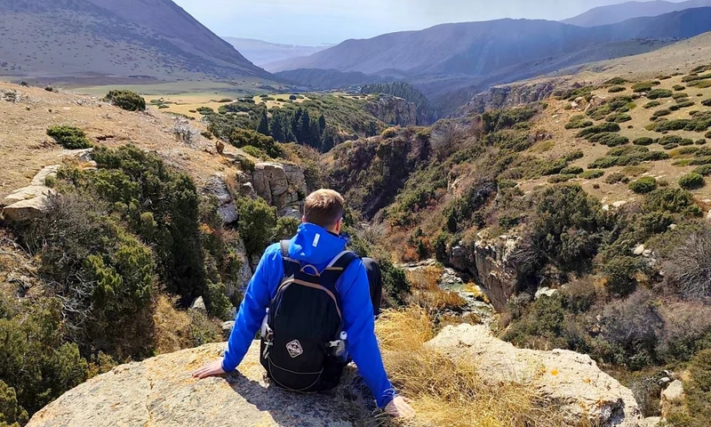 Треккинг-тур в камерной компании по ущельям и озёрам Кыргызстана с конной прогулкой