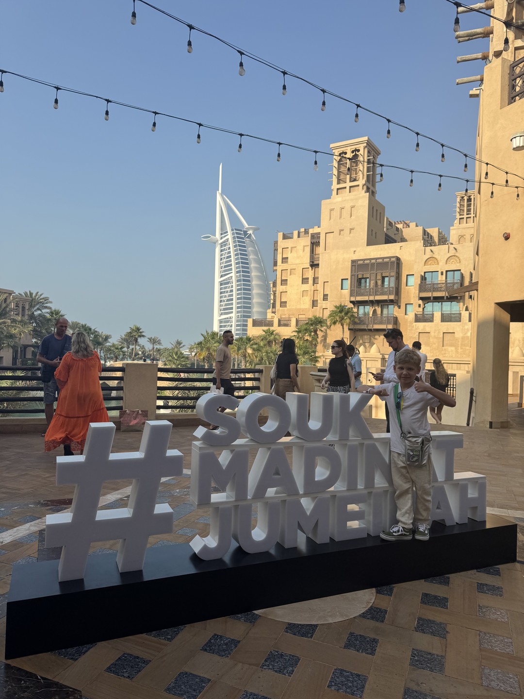 Очень понравилась экскурсия. Гид Азиз забрал нас из отеля, машина чистая, приятная атмосфера. Все очень интересно