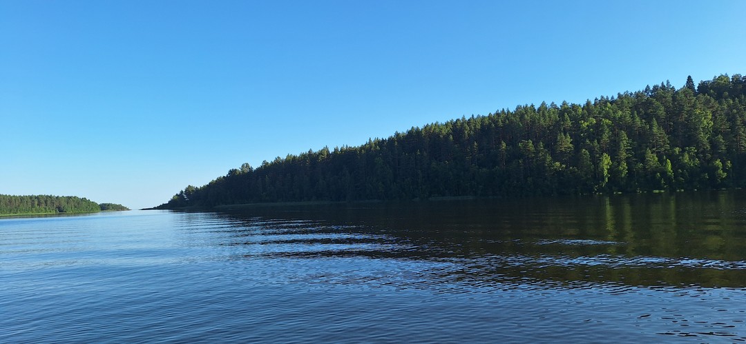 По Ладожским шхерам на маленькой лодке (Роман)