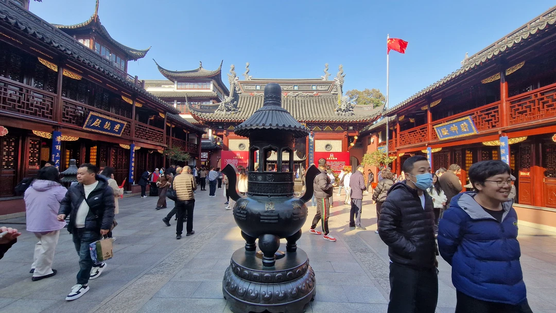 Отличная индивидуальная экскурсия! 👍Большое спасибо Дмитрию за интересное увлекательное путешествие по Шанхаю через время. Экскурсия прошла