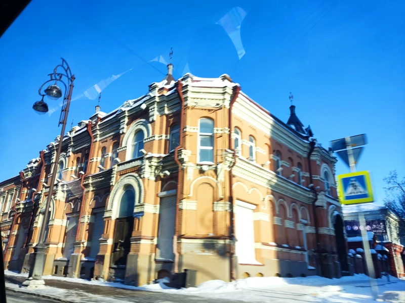 Зимняя экскурсии на машине, очень комфортная. Олег рассказывает интересно, показывает фото как город выглядел раньше и