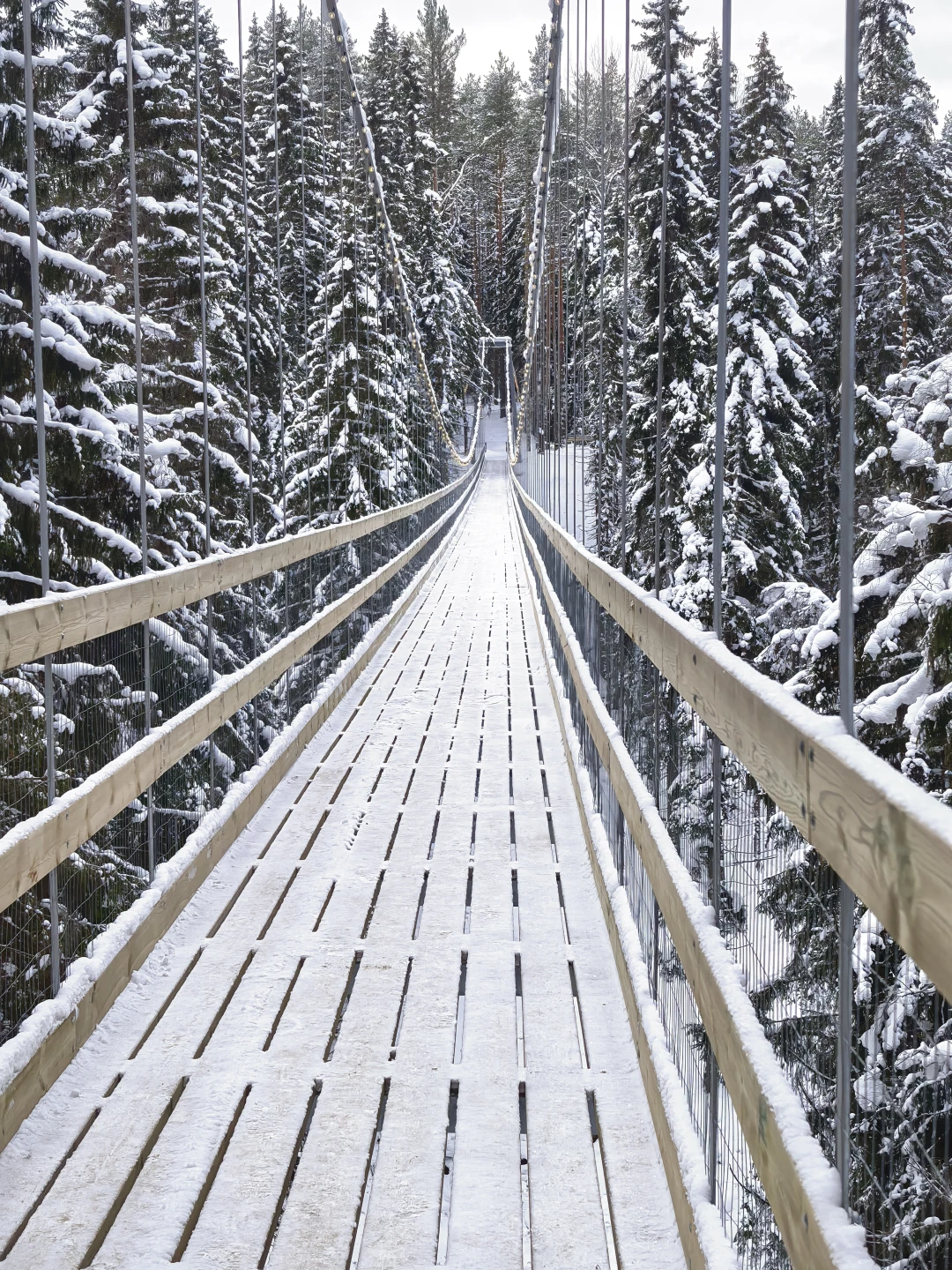 Вчера были в прекрасном путешествии с экскурсоводом Натальей. Нам очень повезло с гидом, поскольку мы кроме