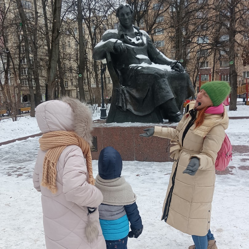Басни Крылова на Патриарших (Вероника)