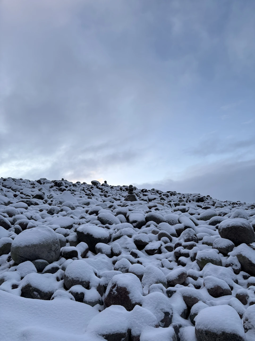 We went on this tour with Klauster. Nice guide, very paciente, multilingual and drives safe. Good tour, recommended