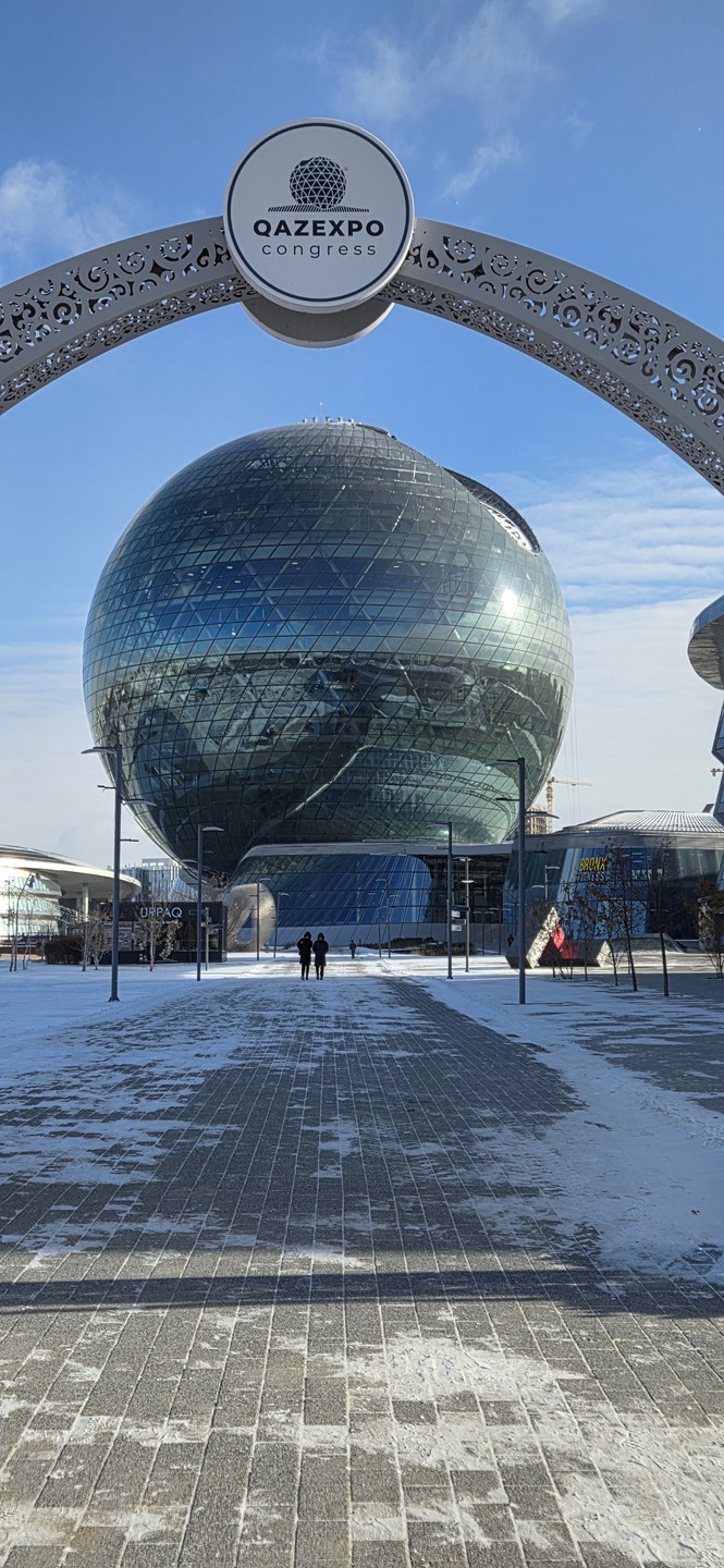 Для уровня экскурсовода Трипстера экскурсия Дины не дотягивает. Да, доброжелательность, да любовь к Астане и Казахстану