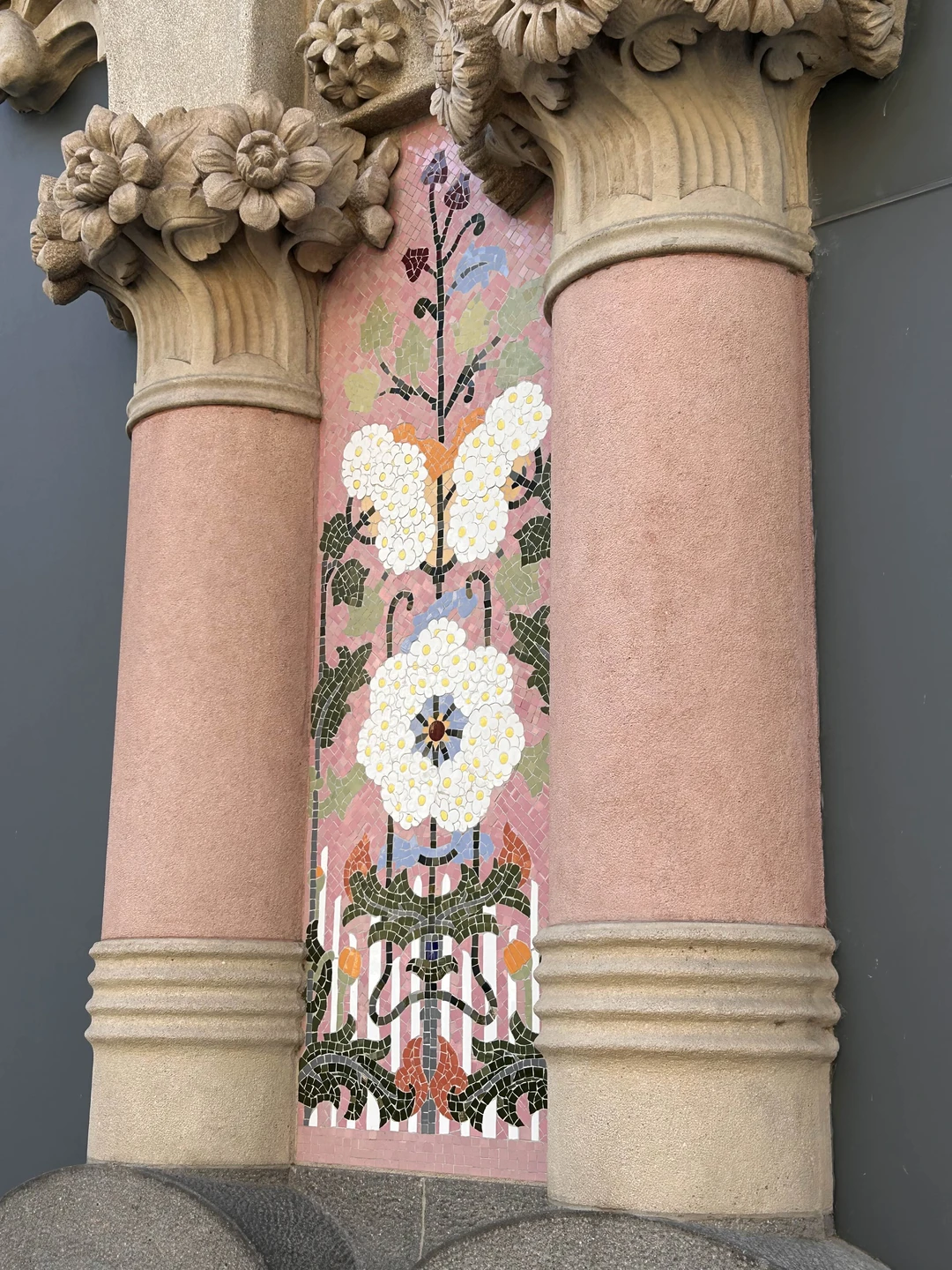 я очень сильно рекомендую экскурсию с Екатериной, столько фактов, столько мыслей, что теперь жалею, что не записывала никуда!