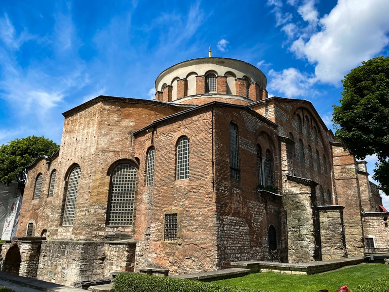 Церковь Святых Сергия и Вакха