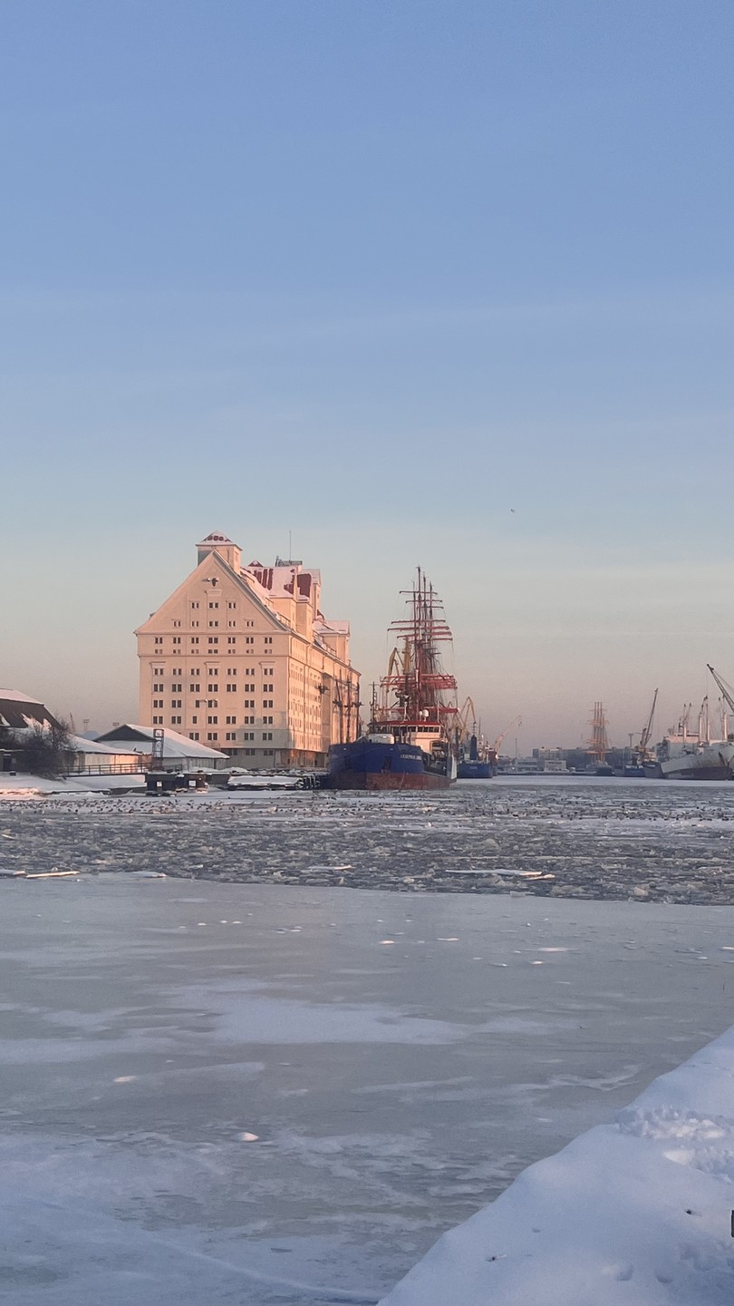 Путешествовали вчетвером с коллегами. К выбору гидов отнеслись с вниманием и особой ответственностью. Для ознакомления с