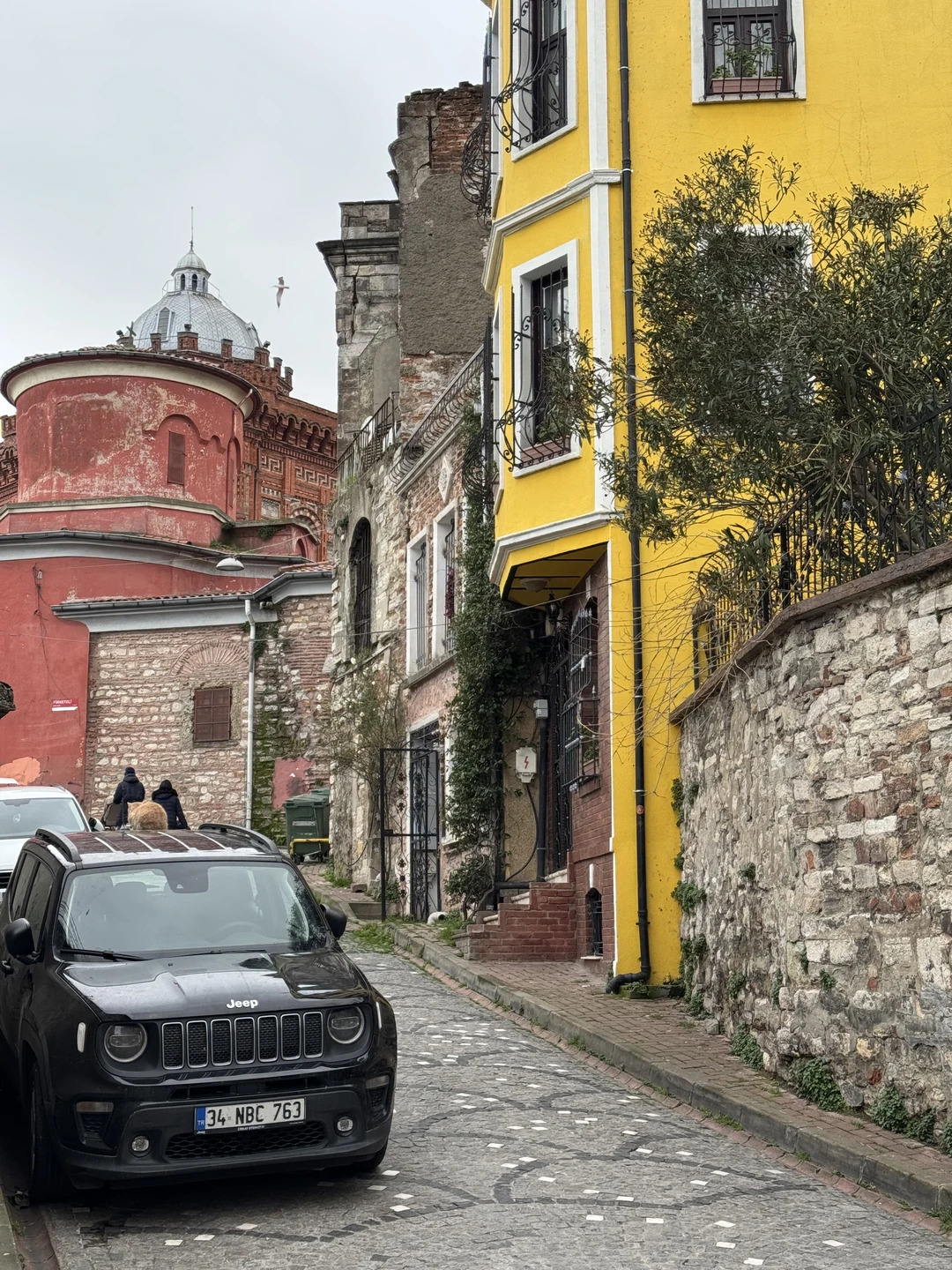 Замечательная прогулка и рассказ о взятии Константинополя, Ольга дает увидеть событие глазами оборонявшихся, это совсем другой