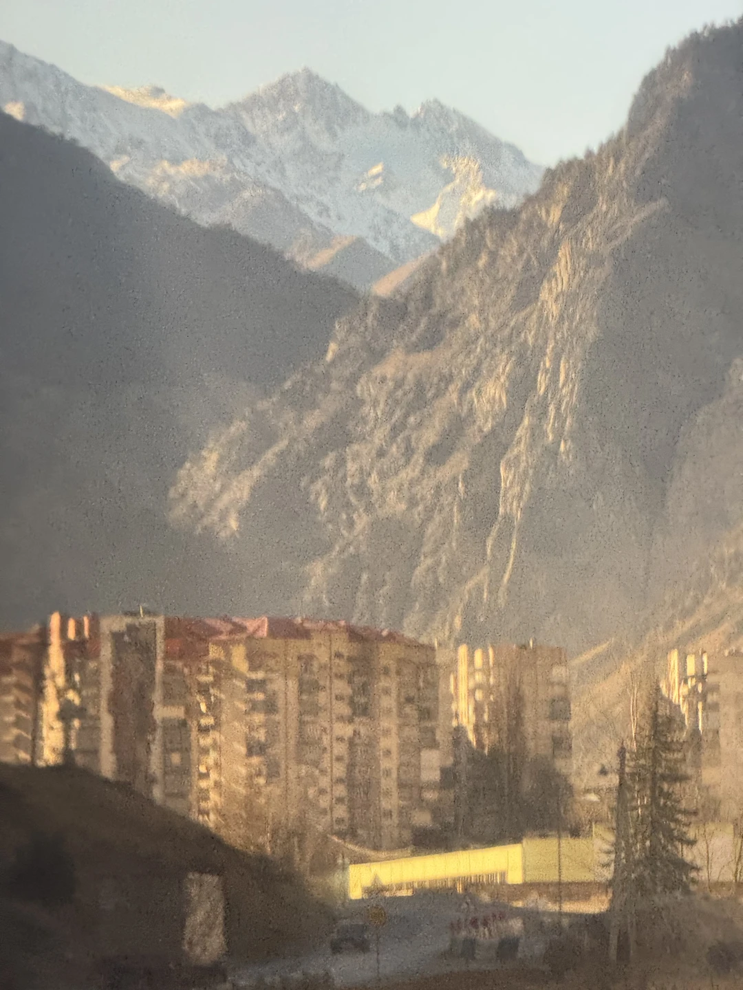 Отравилась на завтраке на первой остановке. Думаю, что не продуктами, а грязные приборы или что-то еще