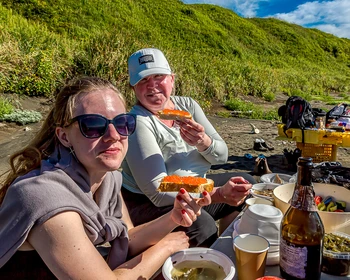 Бухта Дельфин, загадочные бухты и обед на побережье