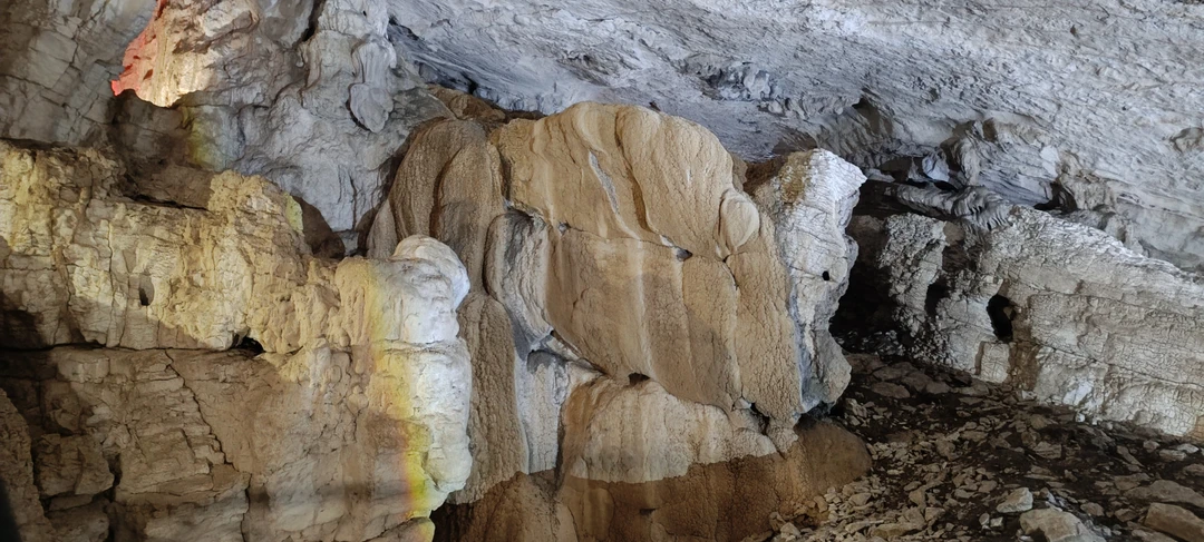 Мы прошли за день 9 километров по горам, увидели, как растёт чай, как текут горные реки